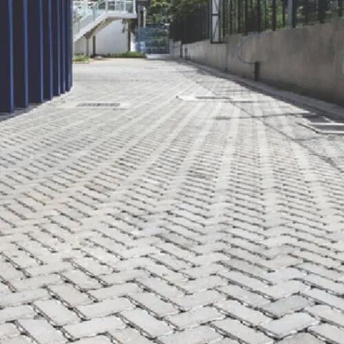 Piso Intertravado Permeável com Juntas Alargadas